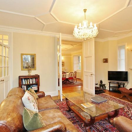 Ramsay Garden - Spacious 3-Bedroom Apartment Next To Edinburgh Castle Eksteriør bilde