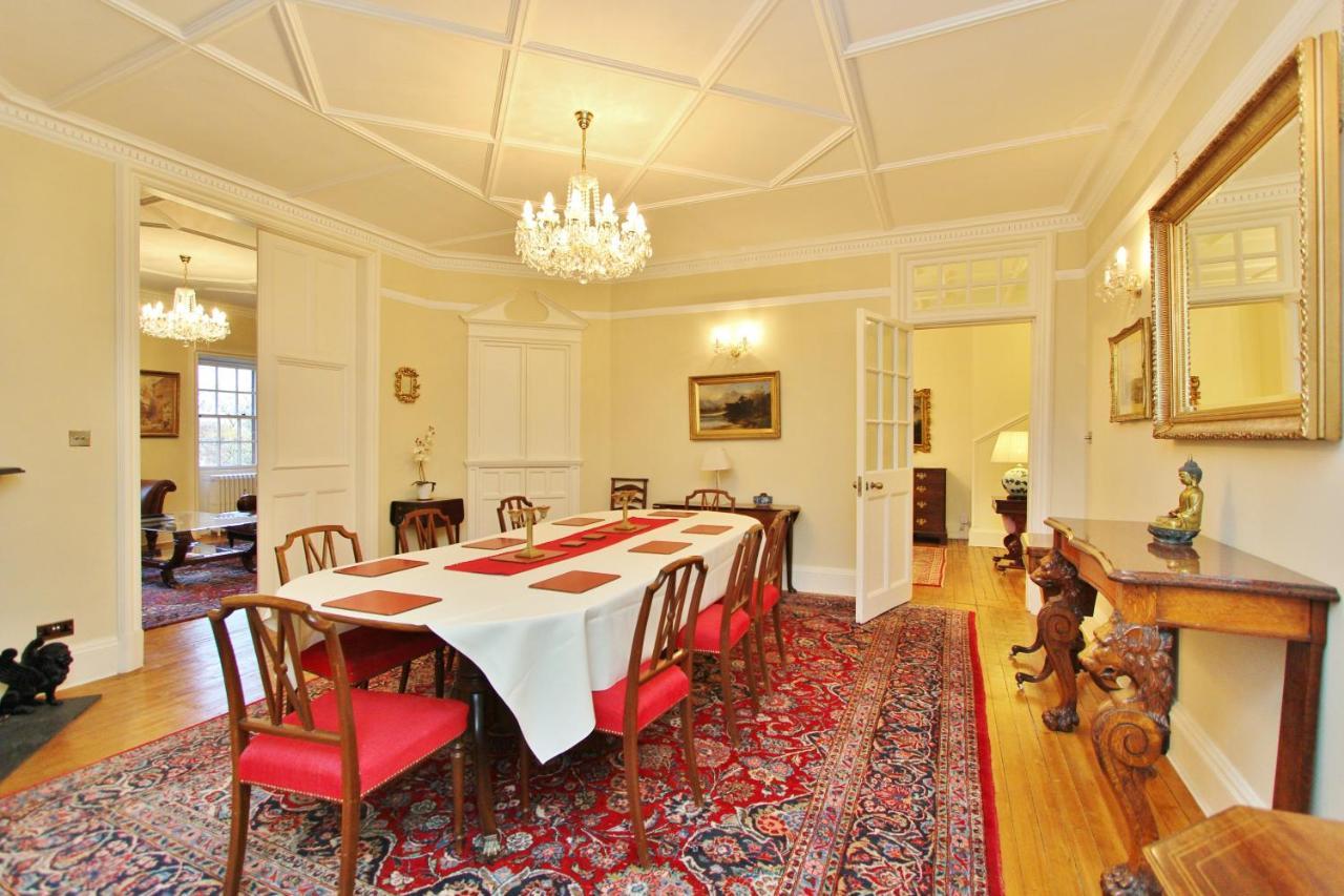 Ramsay Garden - Spacious 3-Bedroom Apartment Next To Edinburgh Castle Eksteriør bilde