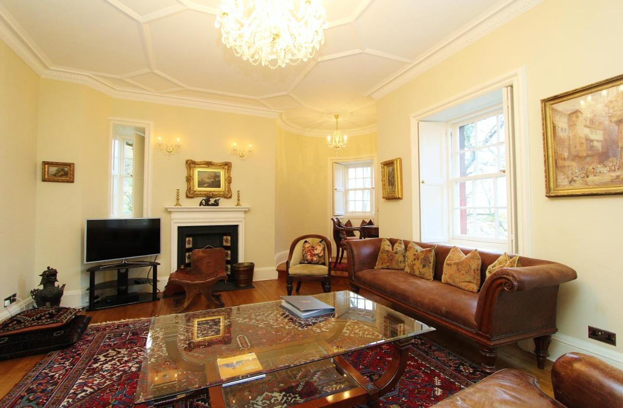 Ramsay Garden - Spacious 3-Bedroom Apartment Next To Edinburgh Castle Eksteriør bilde