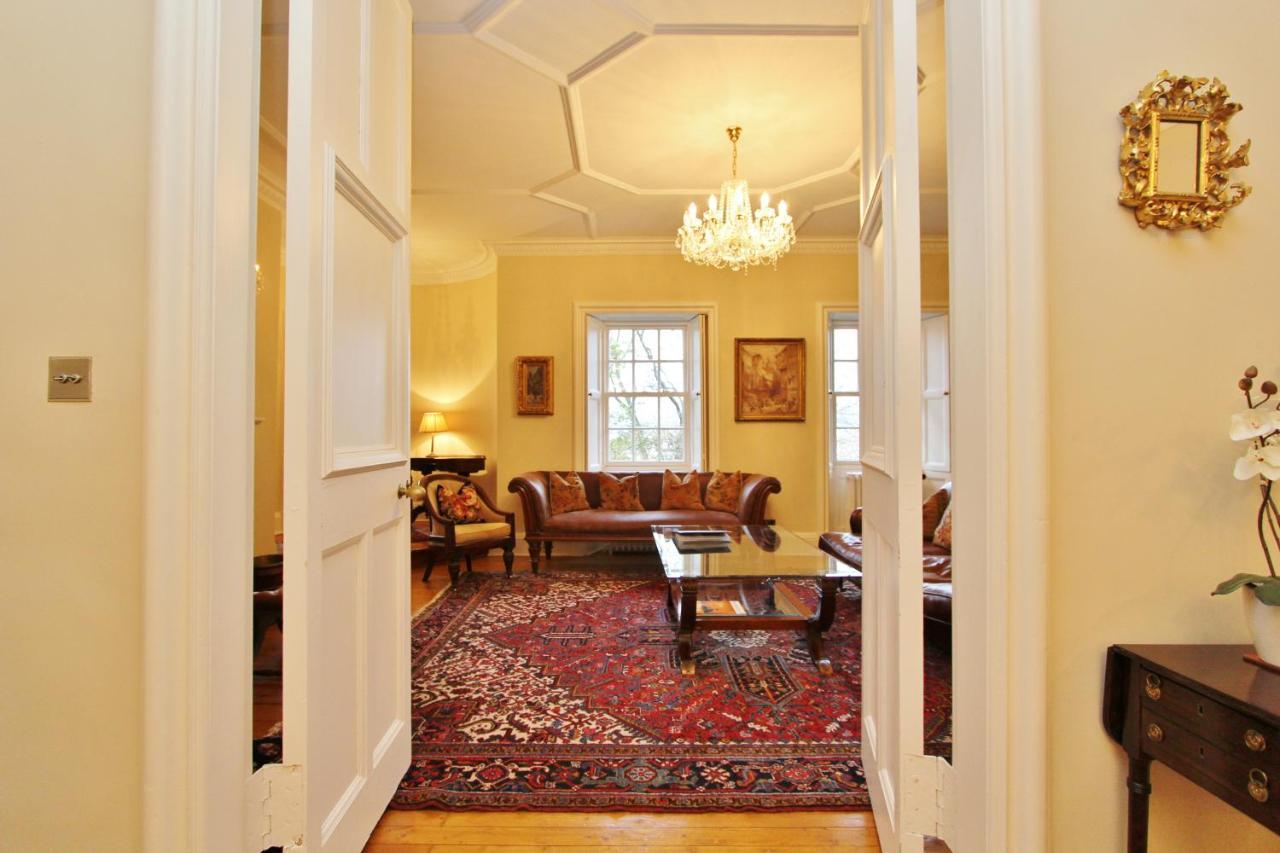 Ramsay Garden - Spacious 3-Bedroom Apartment Next To Edinburgh Castle Eksteriør bilde