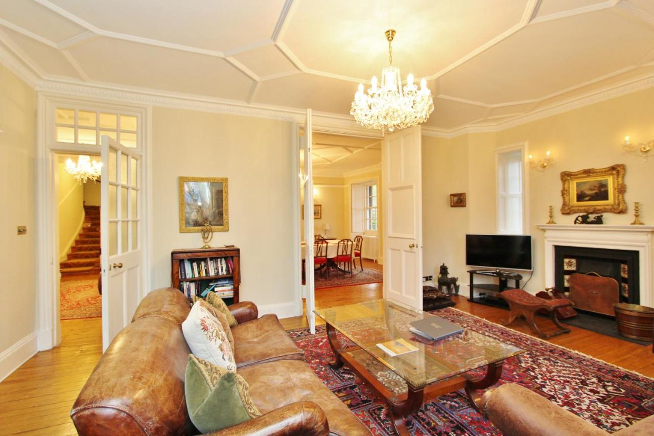 Ramsay Garden - Spacious 3-Bedroom Apartment Next To Edinburgh Castle Eksteriør bilde