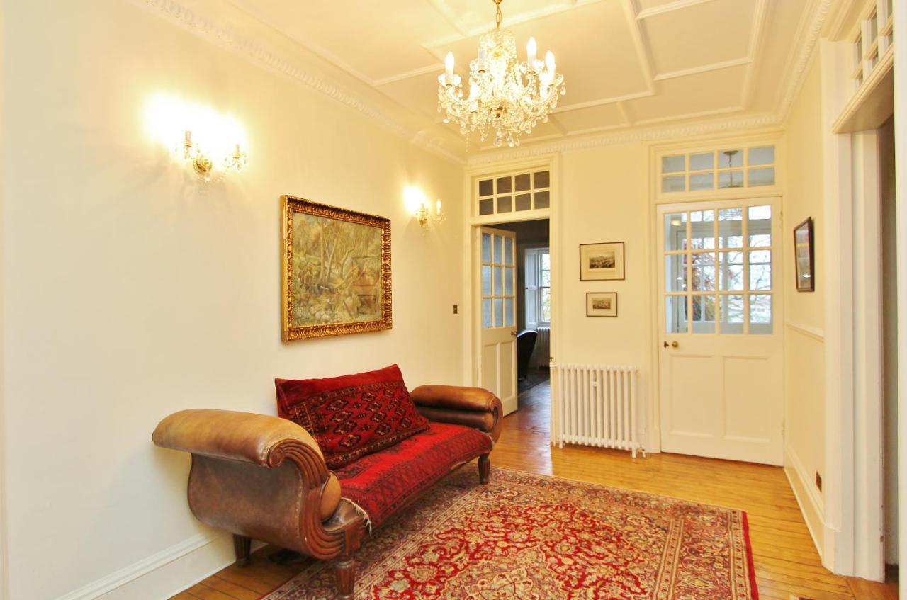 Ramsay Garden - Spacious 3-Bedroom Apartment Next To Edinburgh Castle Eksteriør bilde