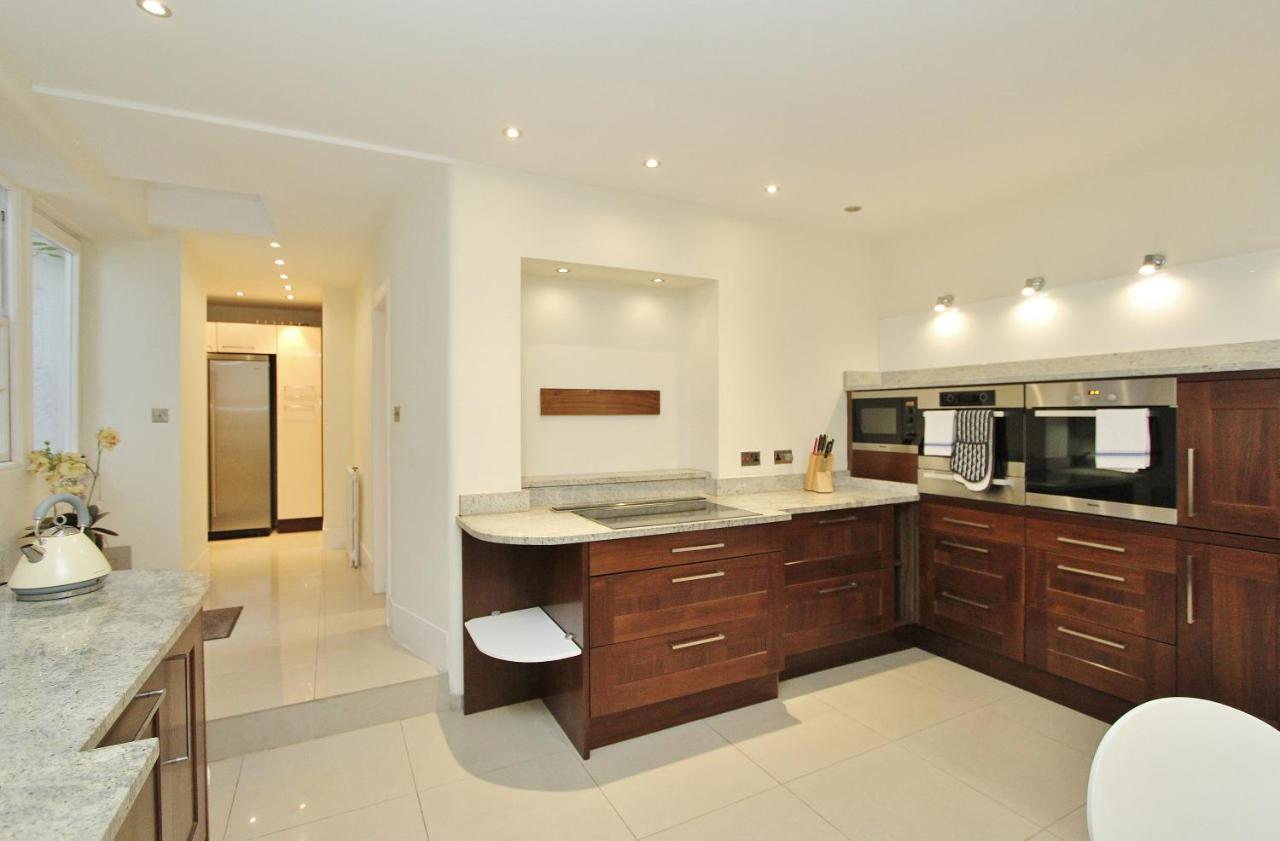 Ramsay Garden - Spacious 3-Bedroom Apartment Next To Edinburgh Castle Eksteriør bilde