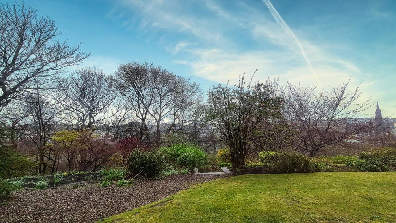 Ramsay Garden - Spacious 3-Bedroom Apartment Next To Edinburgh Castle Eksteriør bilde